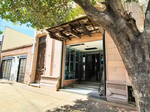 VENTA LOCAL SOBRE CALLE 58 A METROS AV 7, LA PLATA