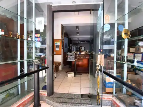 Local en Venta 70 años