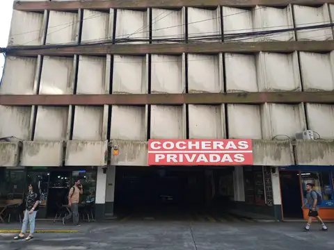 Cochera en Centro