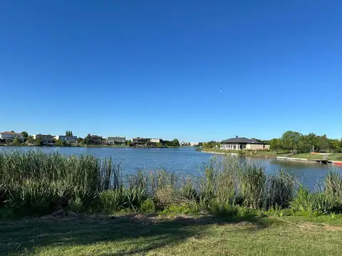 Terreno en Venta de 941,0 m2