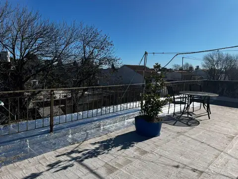 Departamento 5 ambientes con 2 baños