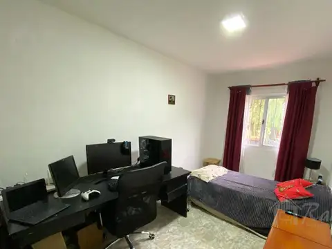 Quinta De 9 Ambientes Sobre Un Lote  De 6550 M2 En Venta - Francisco Alvarez, Moreno