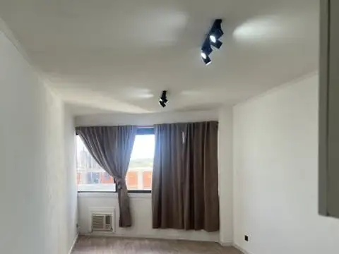 Mtro. A. D’Elia 1095 , Piso 7