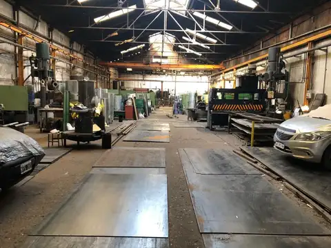 Av. Del Barco Centenera al 2600