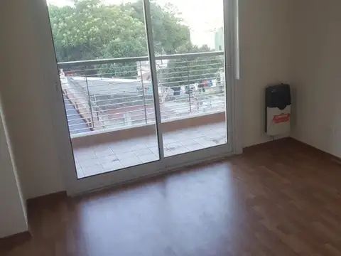 Hipolito Irigiyen 1180 , Piso 2