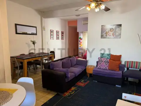 Venta Departamento Caseros 4 Ambientes 2do piso por Escalera Apto Credito