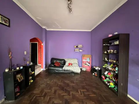 Casa 8 ambientes con 3 baños