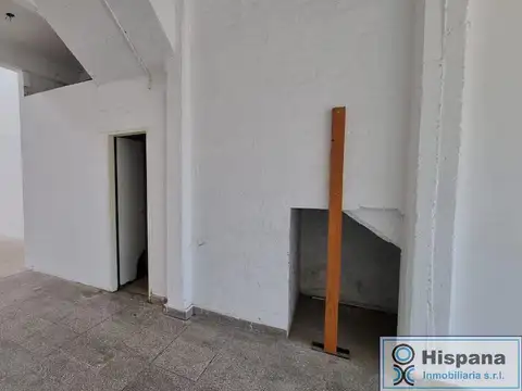 Excelente local en alquiler sobre ex Ruta 8, Umberto Illia, Tortuguitas.