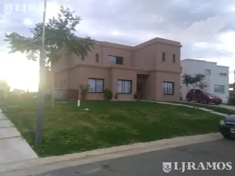 Casa en Venta en Puertos - Barrio Vistas, USD 680.000