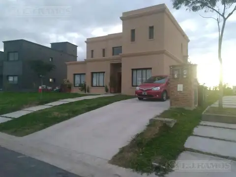 Casa en Venta de 6 dormitorios