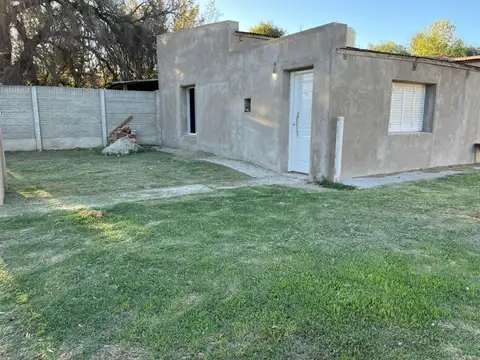 Casa 3 ambientes con 1 baño