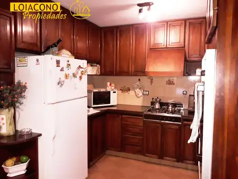 Casa 5 ambientes con 3 baños
