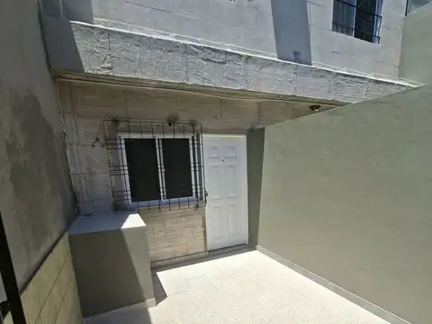 Depto Tipo Casa Monoambiente con 1 baño