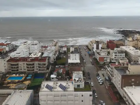 Apartamento en alquiler temporario c/ cochera en Península