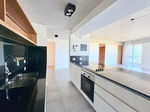 4 Ambientes - Vicente Lopez - Cochera semicub y gran baulera