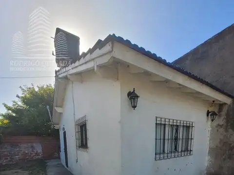 Un mono-ambiente en un amplio terreno de 325mts²