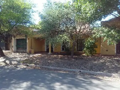 Venta de Casa con 3 Dorm - Villa Rivera Indarte