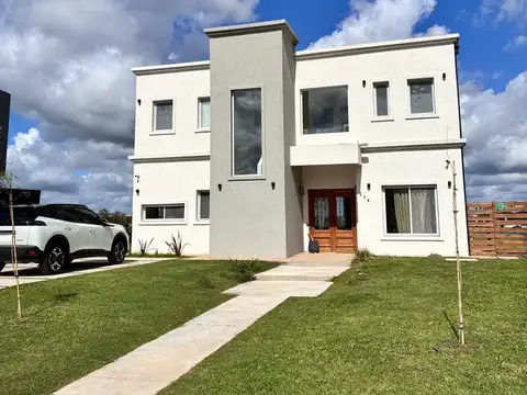 Casa en Alquiler Temporal de 4 dormitorios