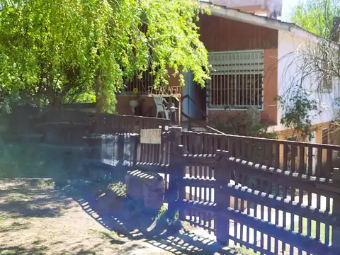 VENTA CASA TANTI 3 DORM SALIDA AL RIO