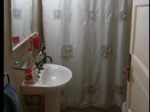 Depto Tipo Casa en Venta 50 años