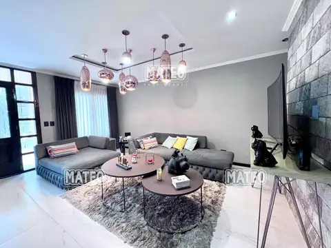 AMPLIA Y LUMINOSA PROPIEDAD