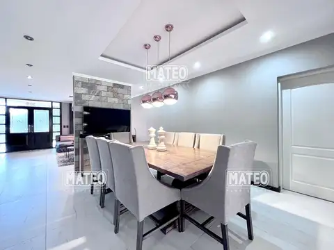 Casa 5 ambientes con 3 baños