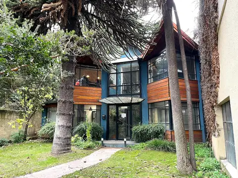 Amplia Casa con Jardín en pleno centro de Bariloche