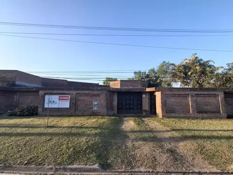 Casa en Venta Cariola casi esq Solano Vera