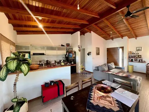 Casa 3 ambientes con 2 baños