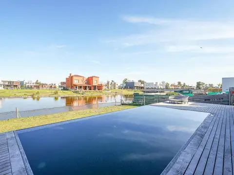 Casa en Alquiler de 4 dormitorios