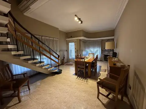 CASA 4 AMBIENTES Y LOCAL 45 M2 SAN MARTIN