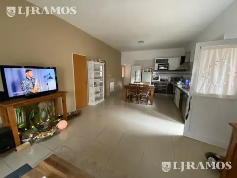 CASA SOBRE LOTE CENTRAL-CAMPO GRANDE -AMENITIES-PILAR