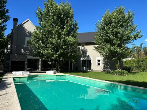 Casa en Venta de 5 dormitorios