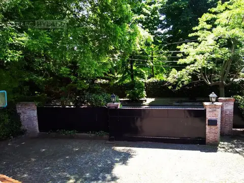 Casa 7 ambientes con 3 baños