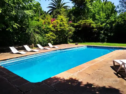 Casa  con 5 dormitorios y pileta  en Venta en la Horqueta, San Isidro
