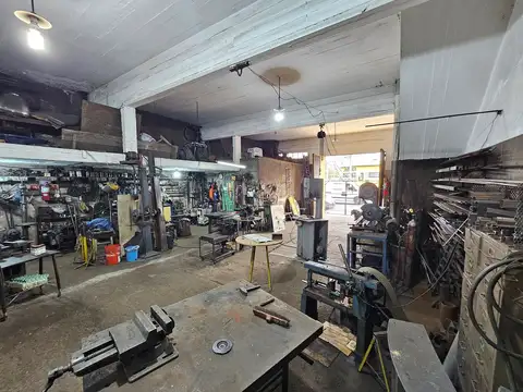 Galpon en Venta en Villa Lynch, USD 250.000