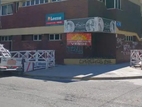 Importante propiedad ubicada en el centro de Lanus