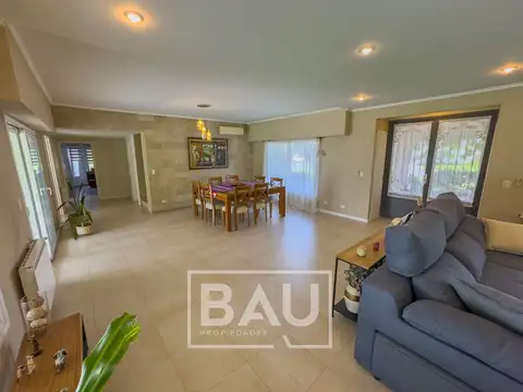 Casa Chalet  en Venta en San Diego, Francisco Álvarez, Moreno