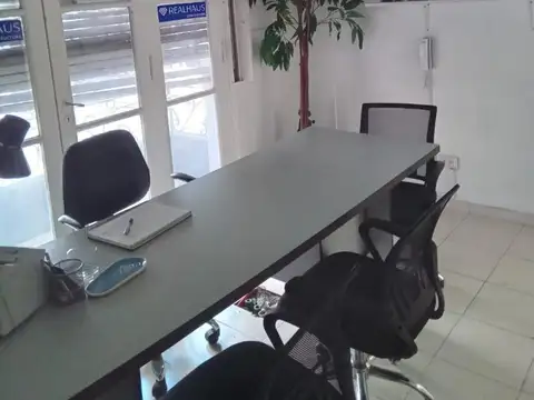 Oficina en Alquiler en Centro, $ 1.200.000