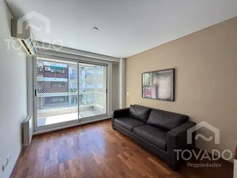 Apto profesional! Amplia oficina en alquiler con balcón en Belgrano!