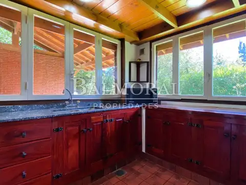 Av. Del Libertador 300