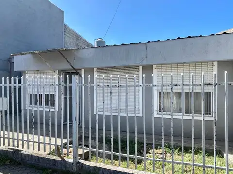 General Fernández de la Cruz 100