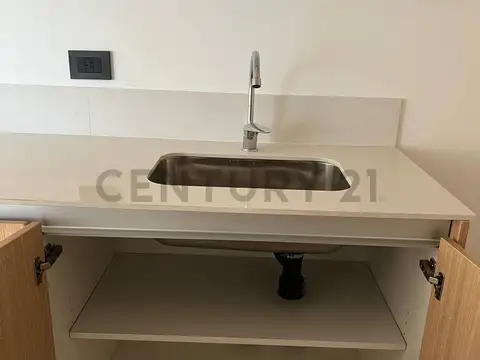 Av. San Martin 4000, Piso 5