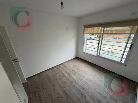 Depto Tipo Casa en Venta en Lanus Oeste, USD 130.000