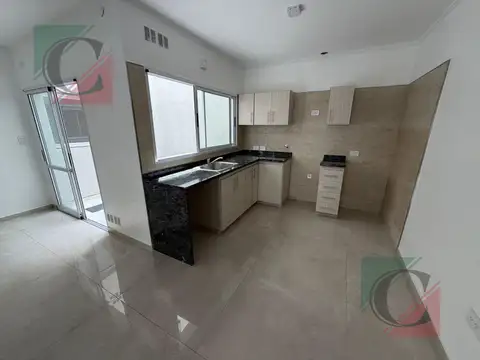 Depto Tipo Casa en Venta de 3 ambientes