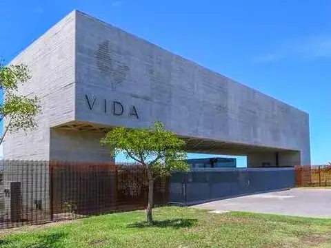 Av Arturo Illia - Vida Club de Campo