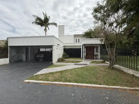 Mercedes de San Martin al 3300