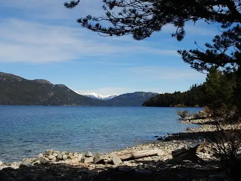 Oportunidad Campo 580has sobre brazo Huemul, 1.5km costa del lago entre Bariloche y V. La Angostura