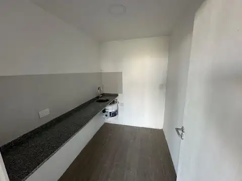 Oficina en Alquiler con 2 cocheras