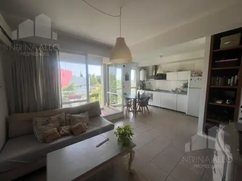 Venta Departamento 2 Ambientes Con Cochera en Castelar Sur